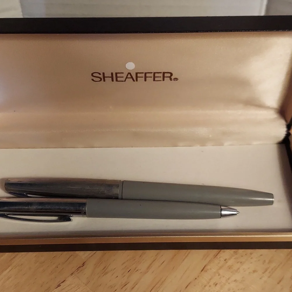 Sheaffer Fountain and Ball Point Pen Set‎ in Box